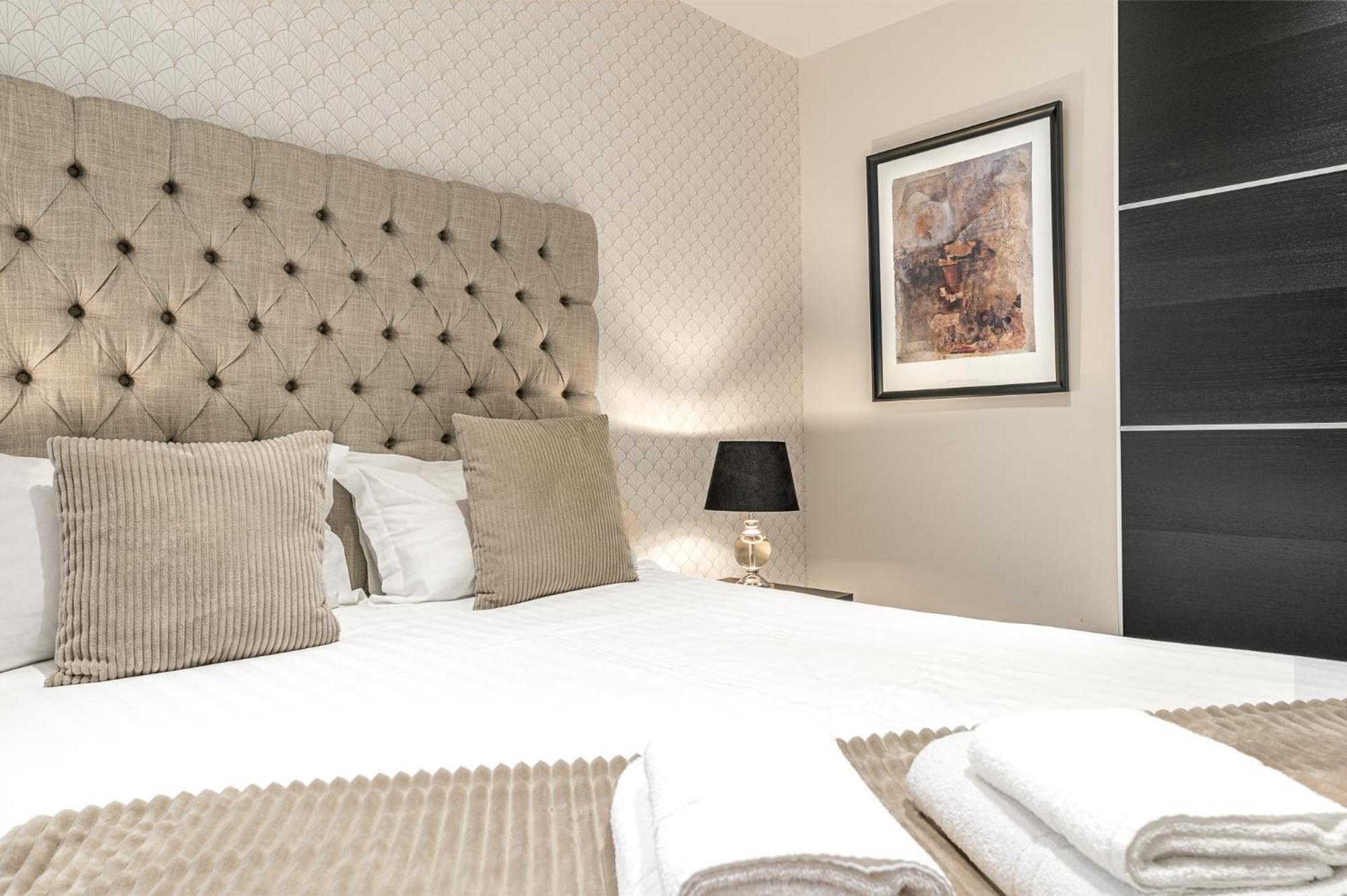 Abbey Apartments Modern Aparthotel For Tourists & Professionals Barrow-in-Furness Bagian luar foto