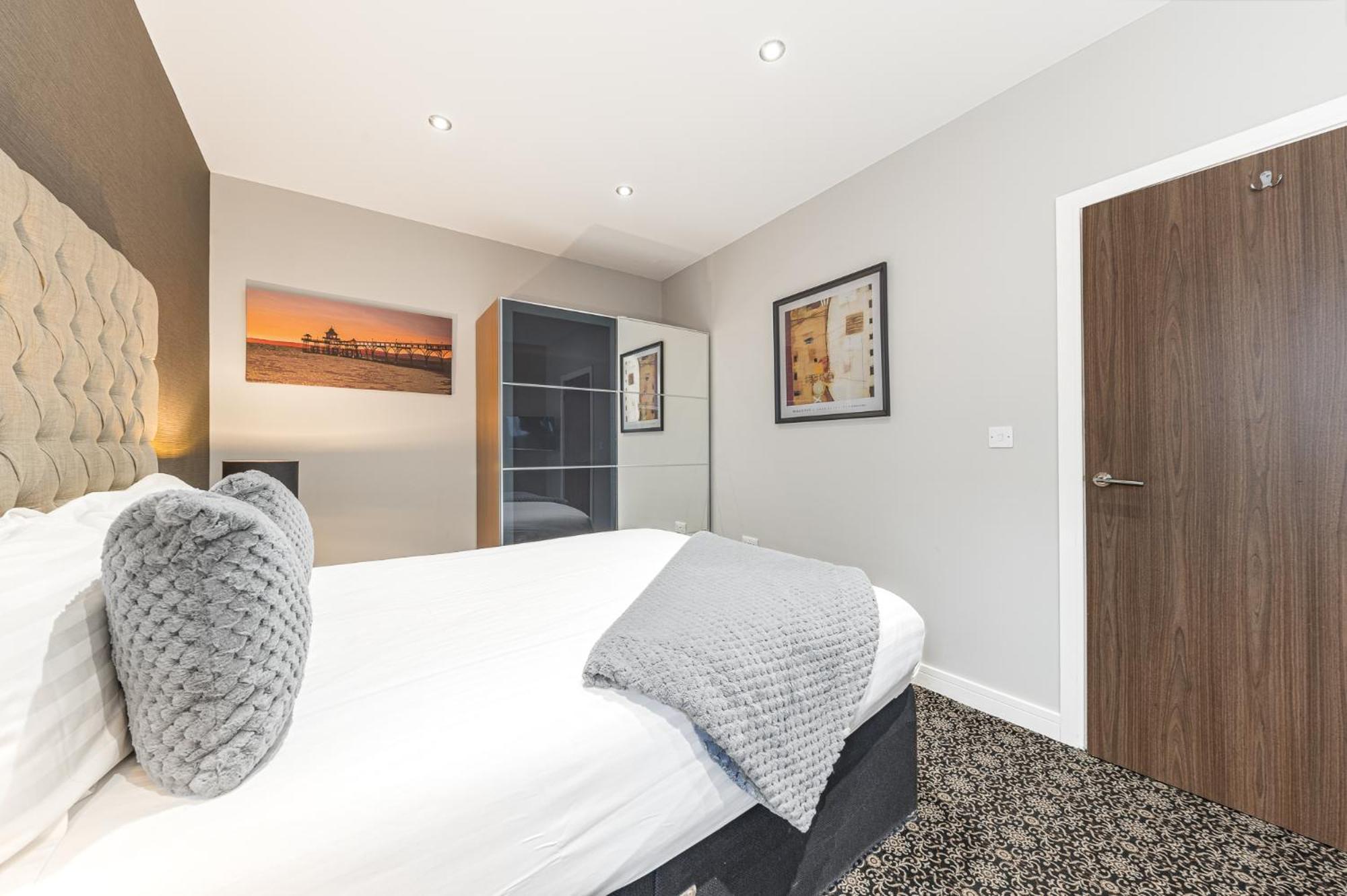 Abbey Apartments Modern Aparthotel For Tourists & Professionals Barrow-in-Furness Ruang foto