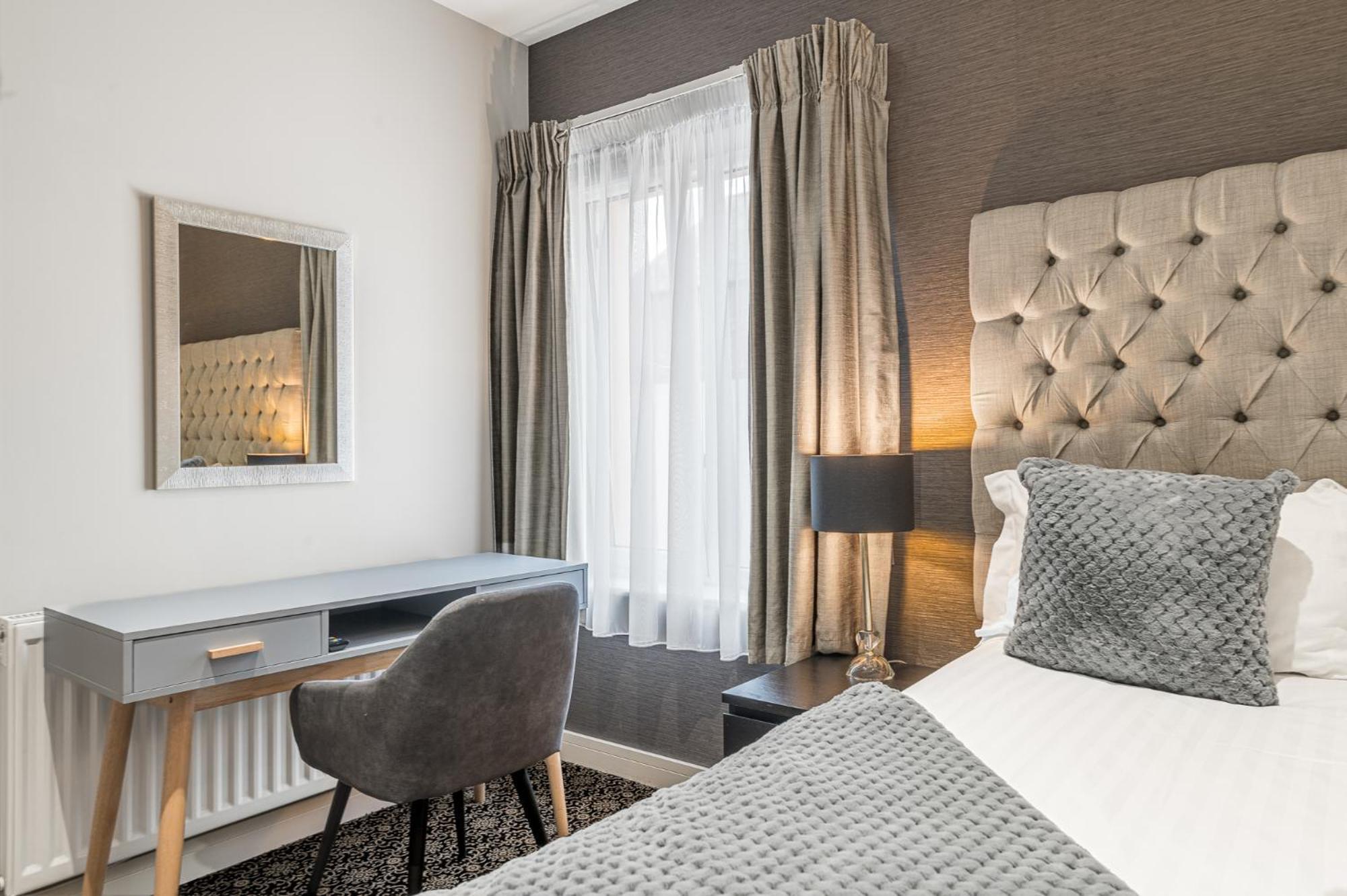 Abbey Apartments Modern Aparthotel For Tourists & Professionals Barrow-in-Furness Bagian luar foto