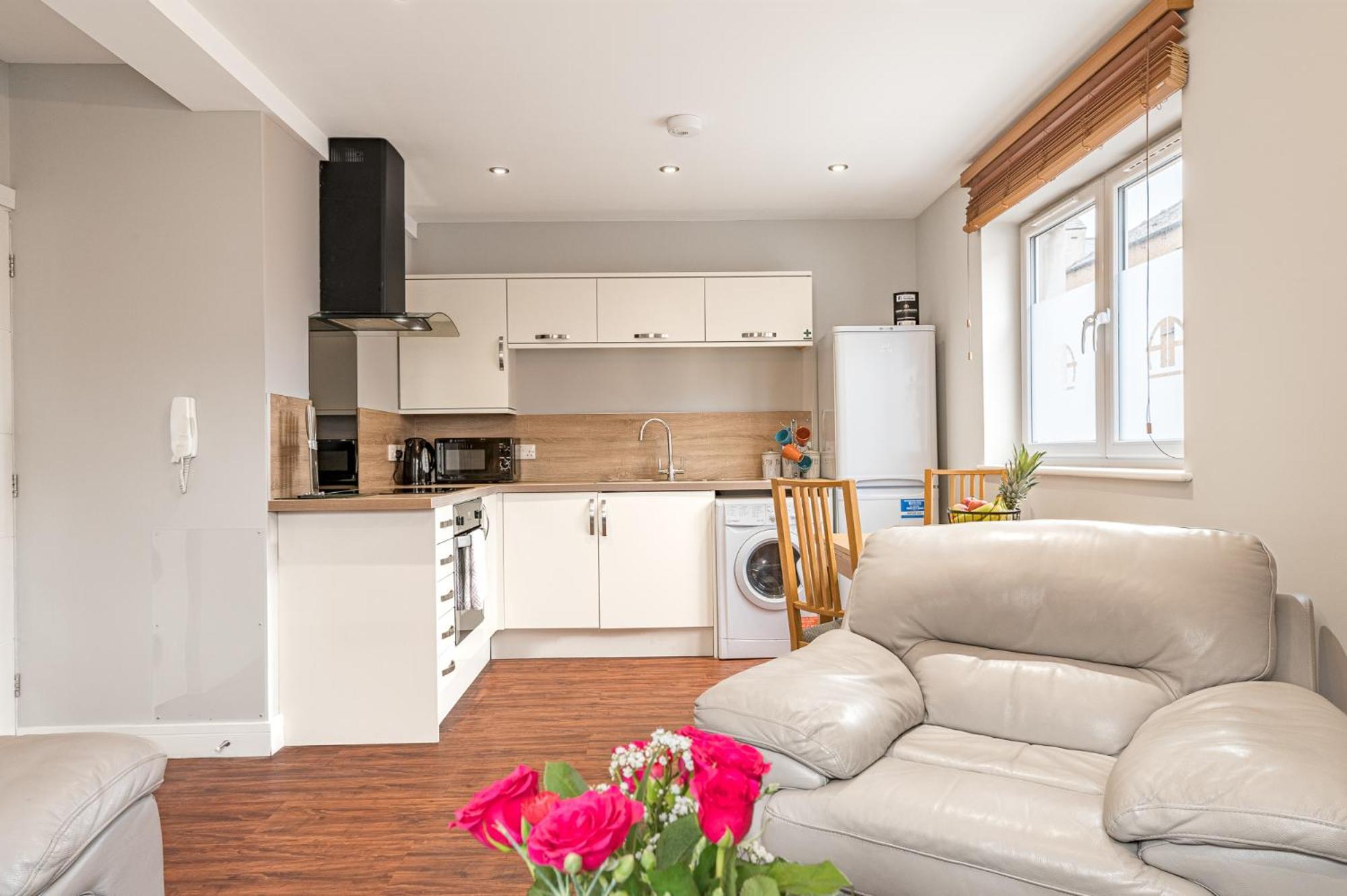 Abbey Apartments Modern Aparthotel For Tourists & Professionals Barrow-in-Furness Ruang foto