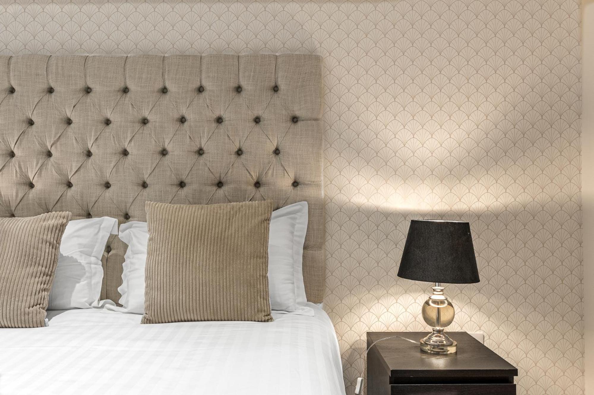 Abbey Apartments Modern Aparthotel For Tourists & Professionals Barrow-in-Furness Ruang foto