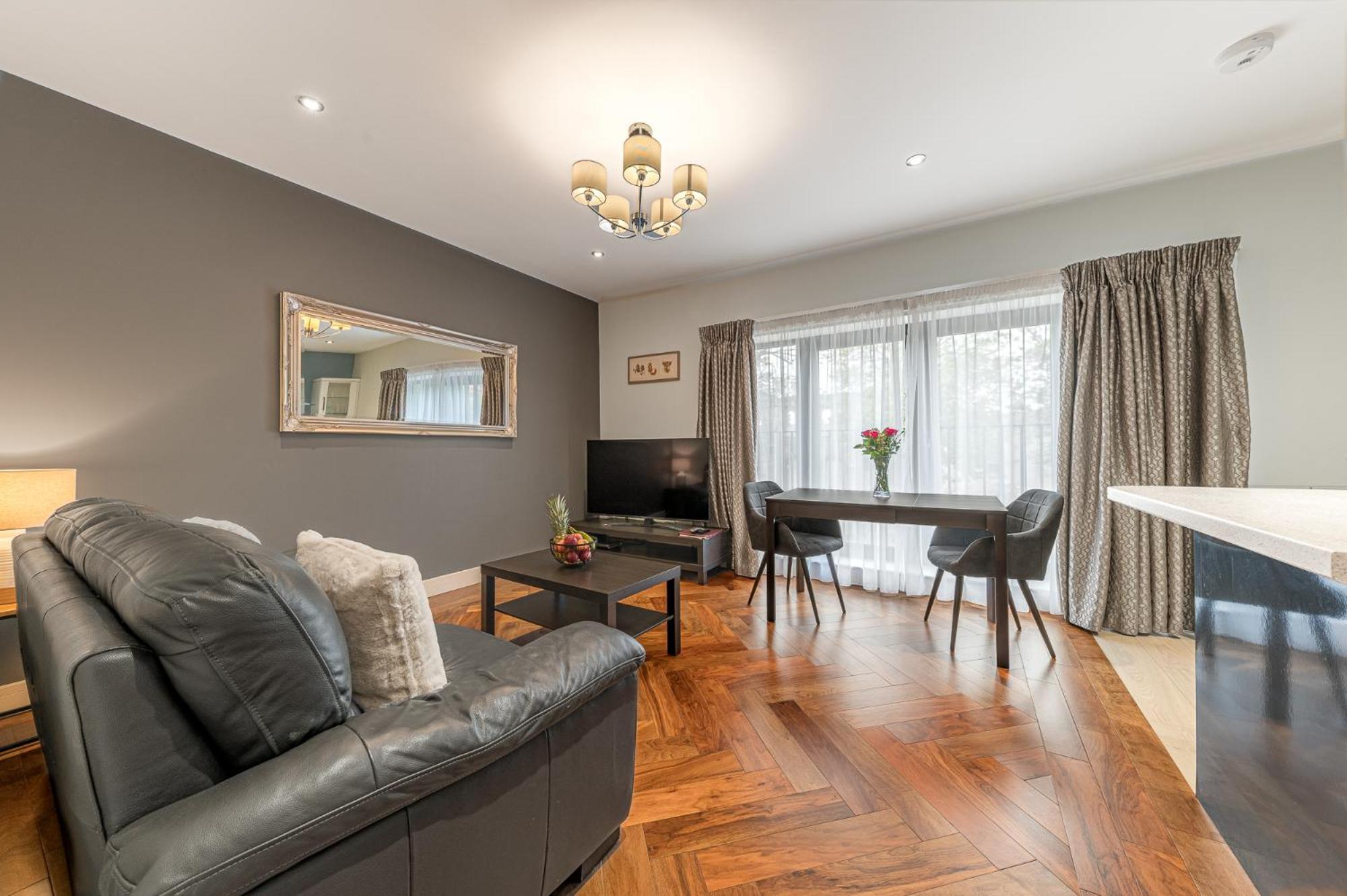 Abbey Apartments Modern Aparthotel For Tourists & Professionals Barrow-in-Furness Ruang foto